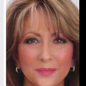 Meet your Posher, Debbie